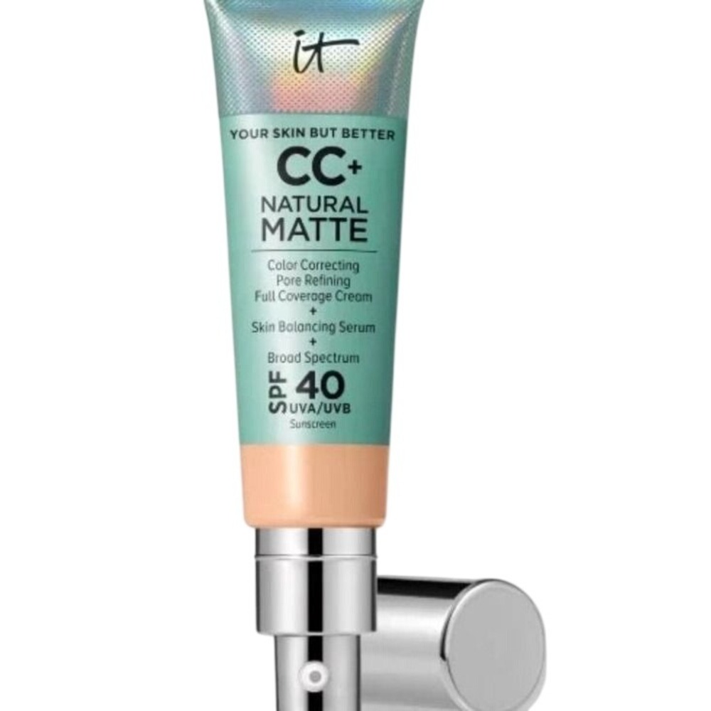 It Cosmetics CC+ Cream  (Natural) Matte Foundation with SPF 40 – Light Medium
